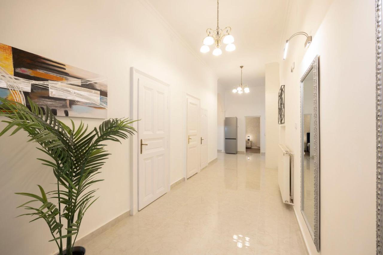 Luxurious Central Grand Home W/ 3Bedrm 2Bathrm بودابست المظهر الخارجي الصورة